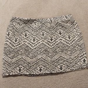 Maurices XL miniskirt white and metallic black